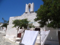 The small church of Agios Grigorios in between the alleys of Chora