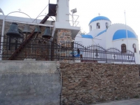 Η εκκλησία του Αγίου Αντωνίου δίπλα στη θάλασσα στο Μέγα Γιαλό